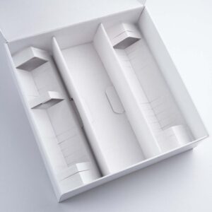 Geschenkbox Weiß - stabile & nachhaltige Verpackungslösung aus Wellpappe